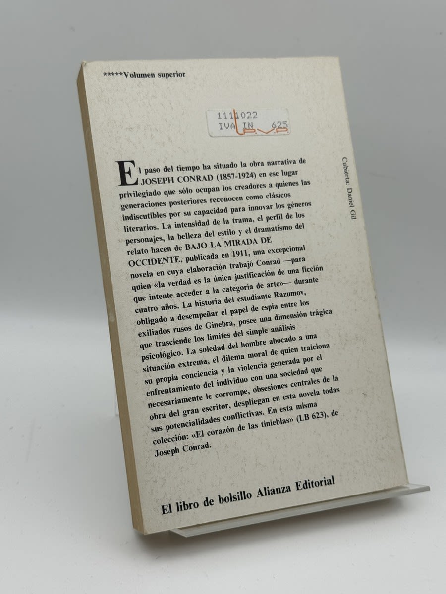 Foto 2 de Bajo la mirada de Occidente de Joseph Conrad, libro de segunda mano