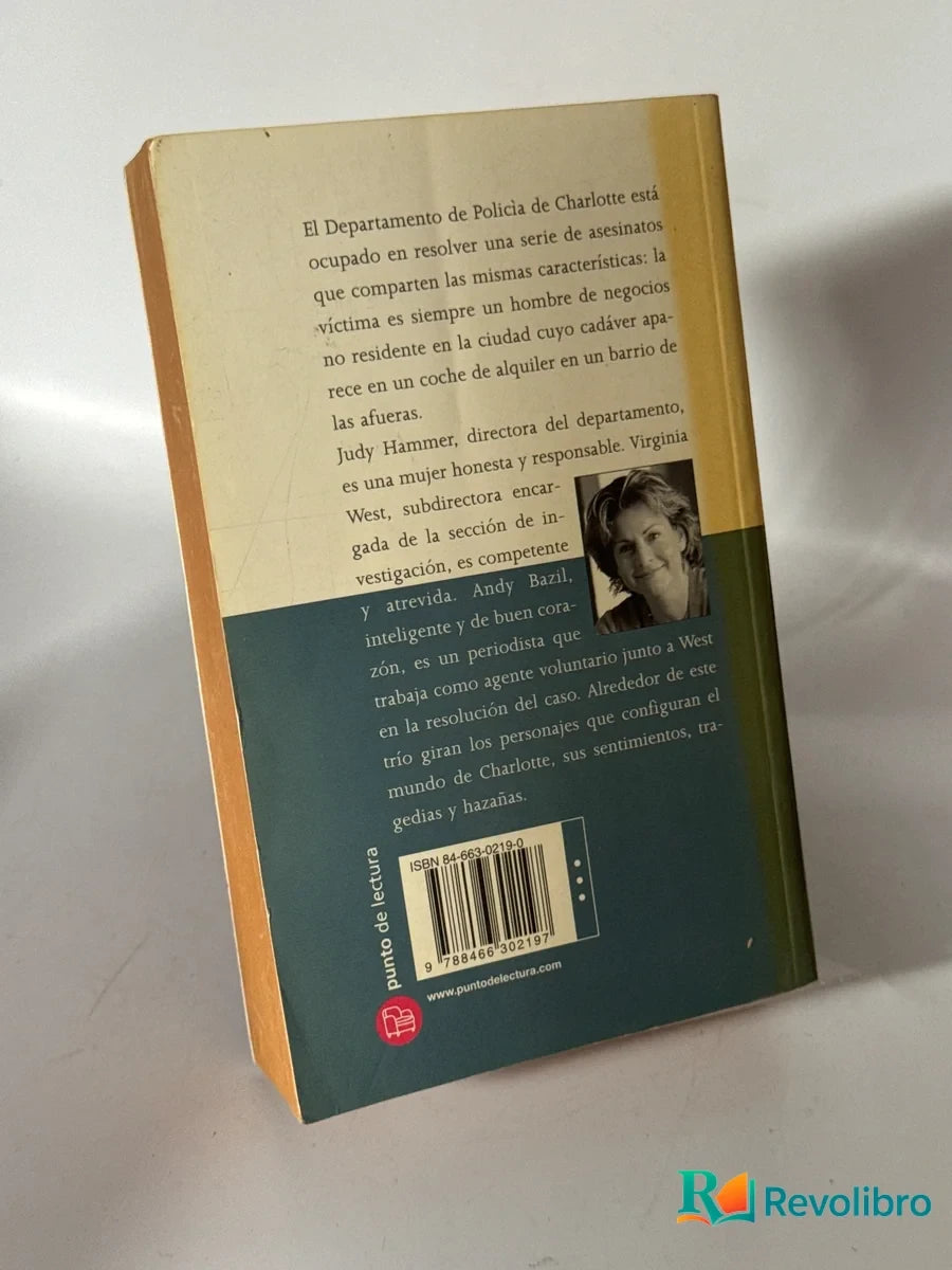 Foto 2 de El avispero de Patricia D. Cornwell, libro de segunda mano