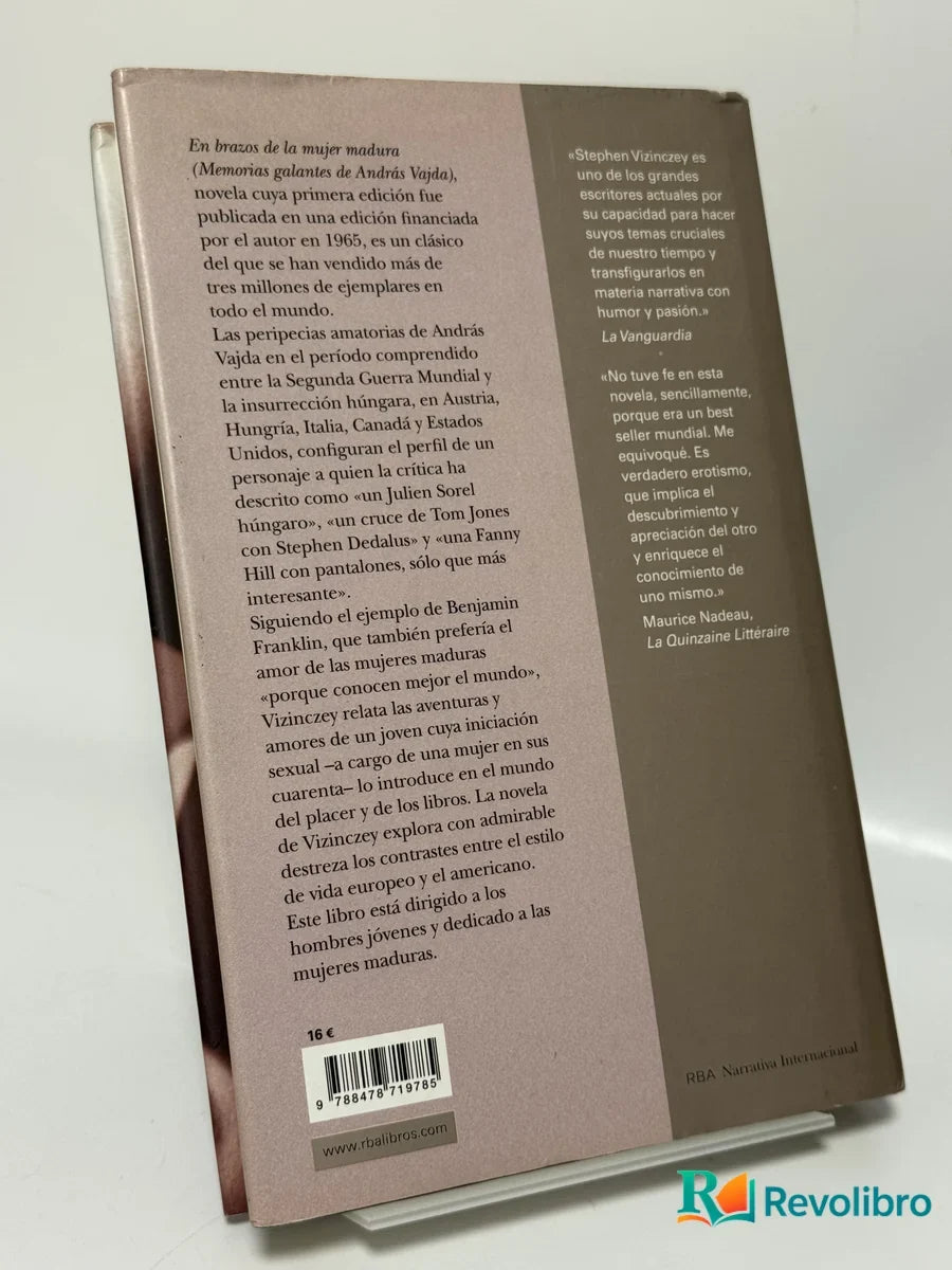 Foto 3 de En brazos de la mujer madura de Stephen Vizinczey, libro de segunda mano