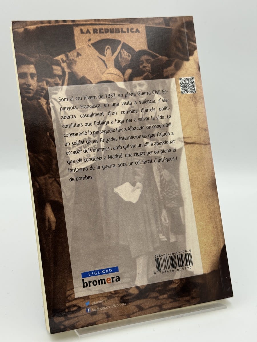 Foto 2 de Escales d'una fuga - Mariano Casas de Mariano Casas, libro de segunda mano