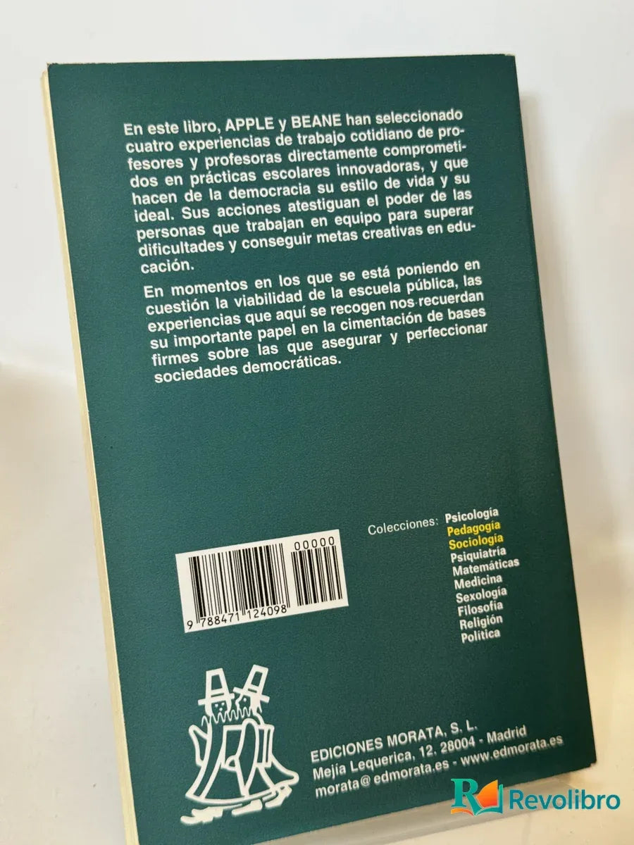 Foto 2 de Escuelas democráticas de M. W. Apple, libro de segunda mano