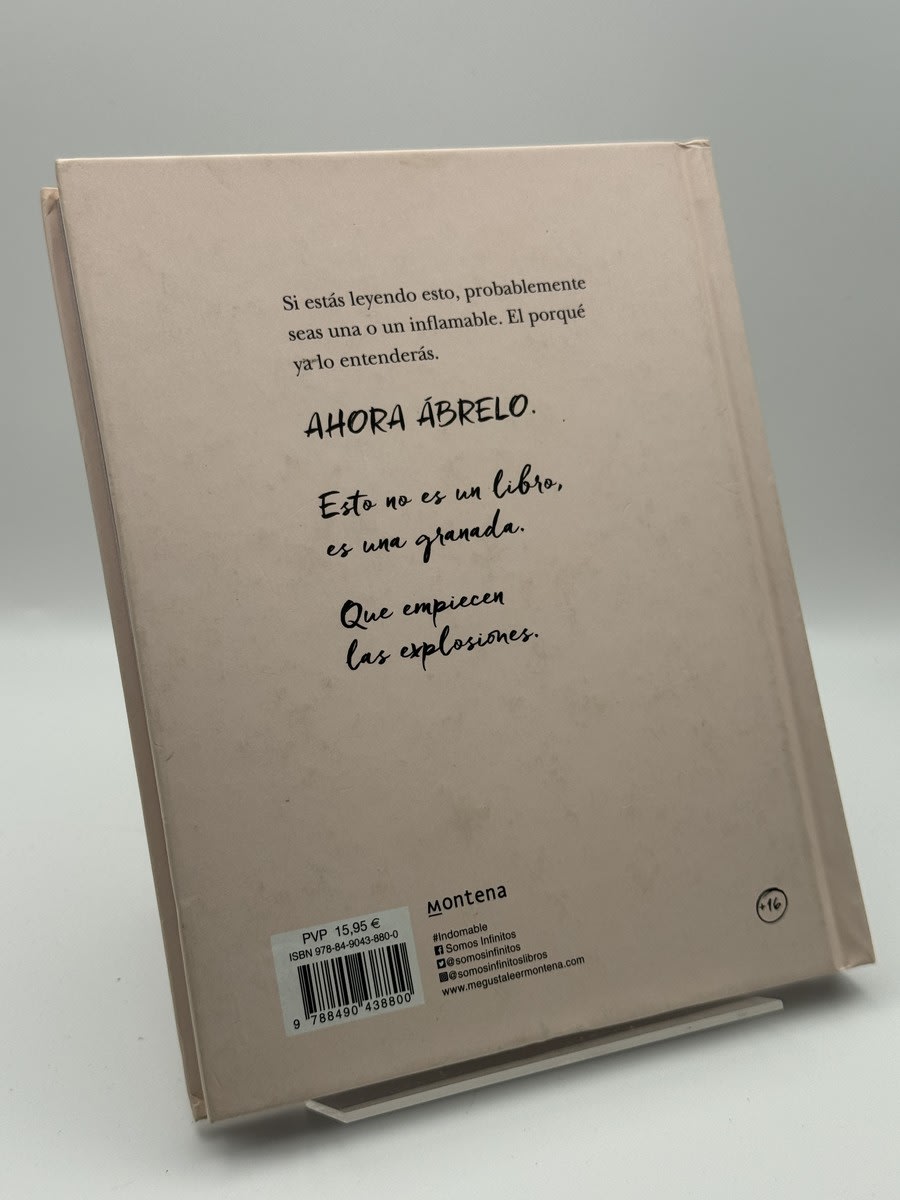 Foto 2 de Indomable: Diario de una Chica en Llamas - Bebi Fernández de Bebi Fernández, libro de segunda mano