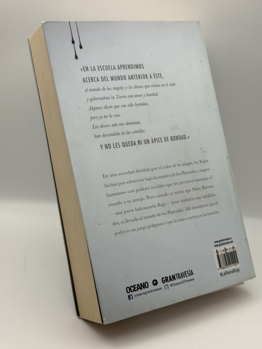 Foto 2 de La reina roja, el poder de un reino peligroso de Victoria Aveyard, libro de segunda mano