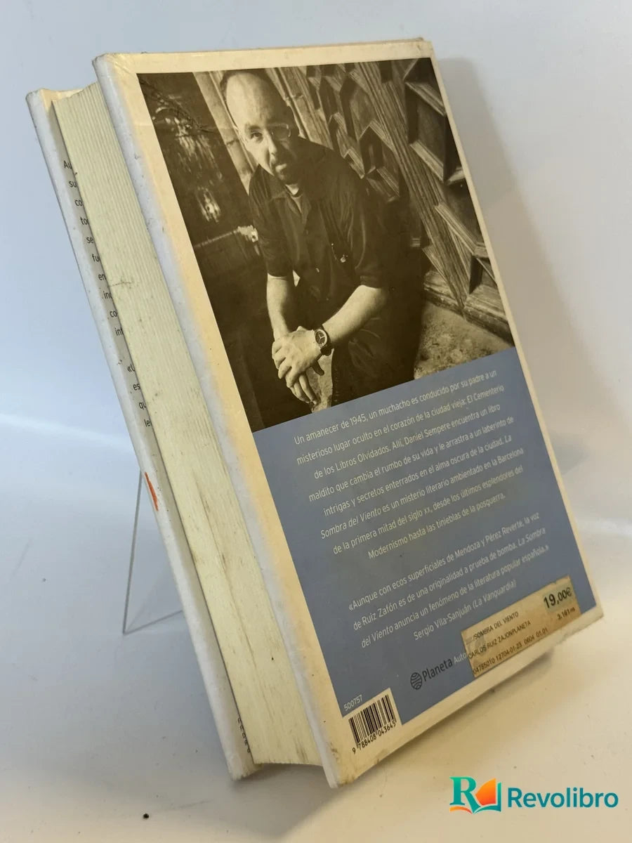 Foto 2 de La sombra del viento de Carlos Ruiz Zafón, libro de segunda mano