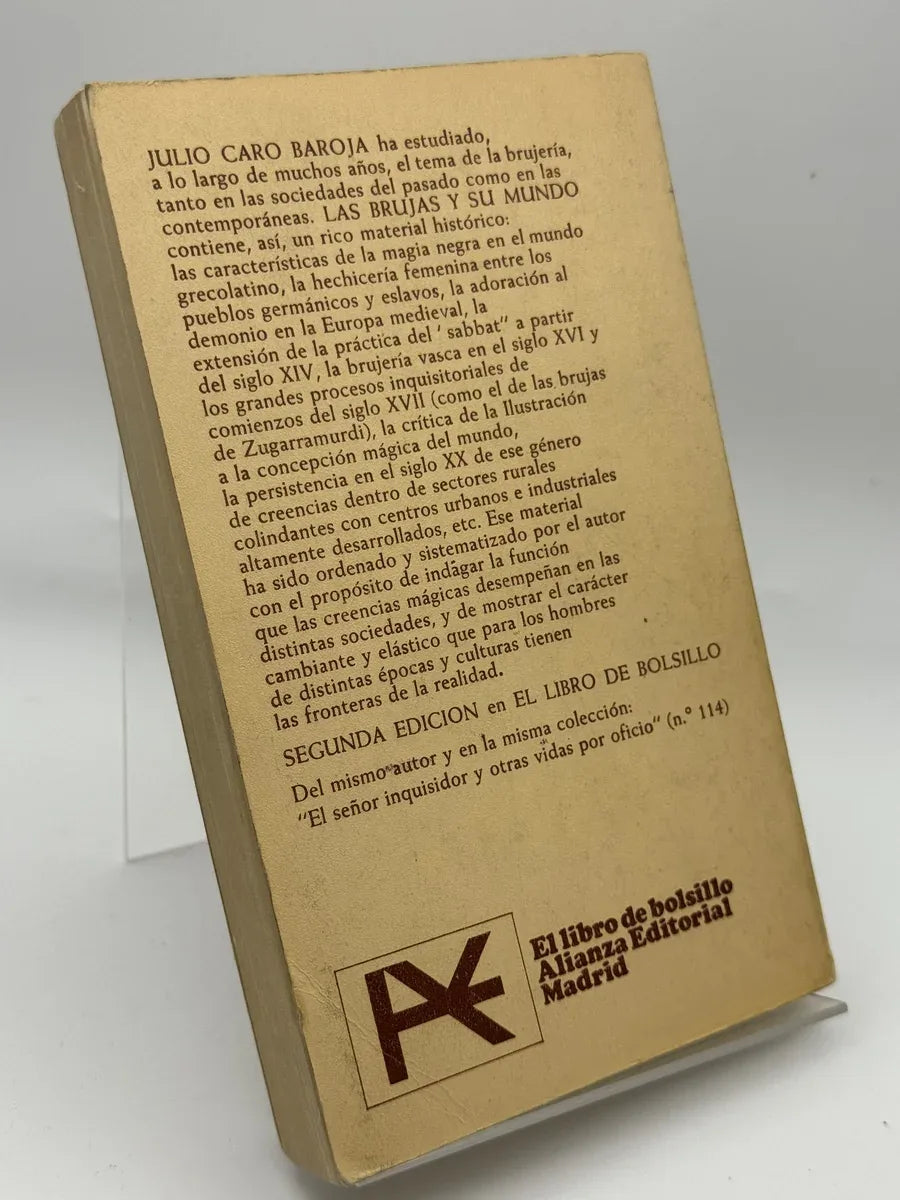 Foto 3 de Las brujas y su mundo de Julio Caro Baroja, libro de segunda mano