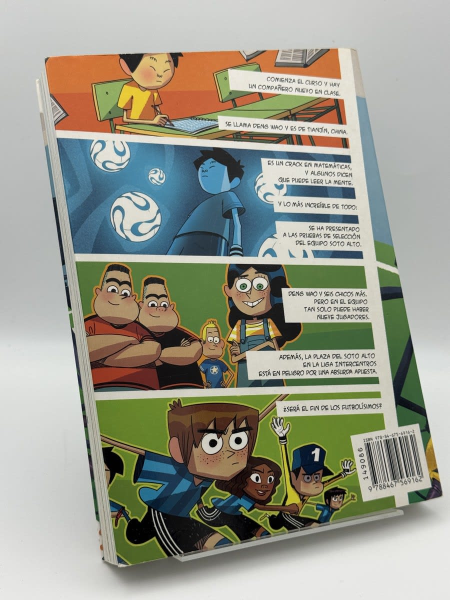 Foto 2 de Los futbolísimos 3. El misterio del portero fantasma de Roberto García Santiago, libro de segunda mano