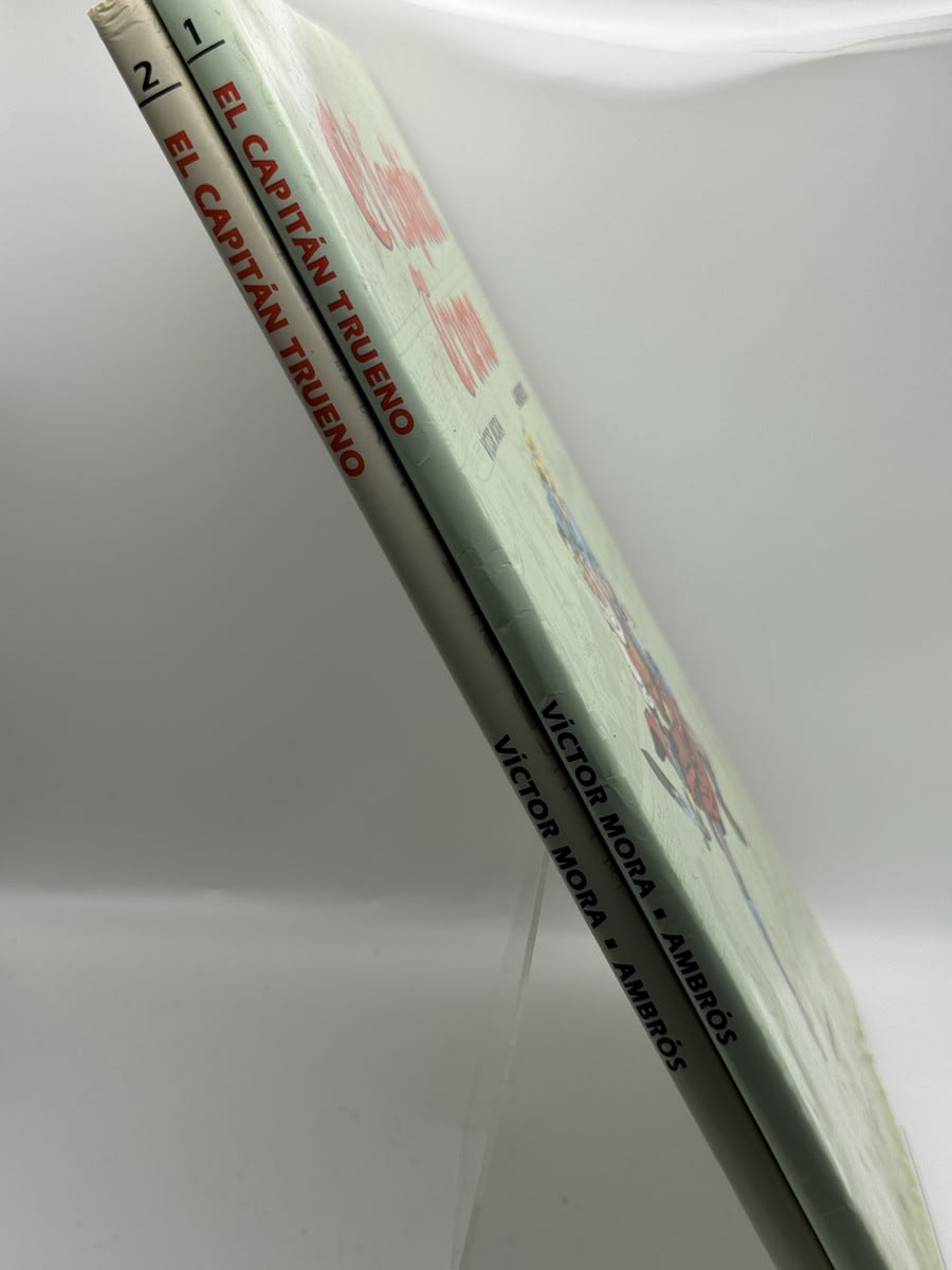 Foto 2 de Lote 2 tomos El capitán Trueno - Víctor Mora Pujadas de Víctor Mora Pujadas, libro de segunda mano