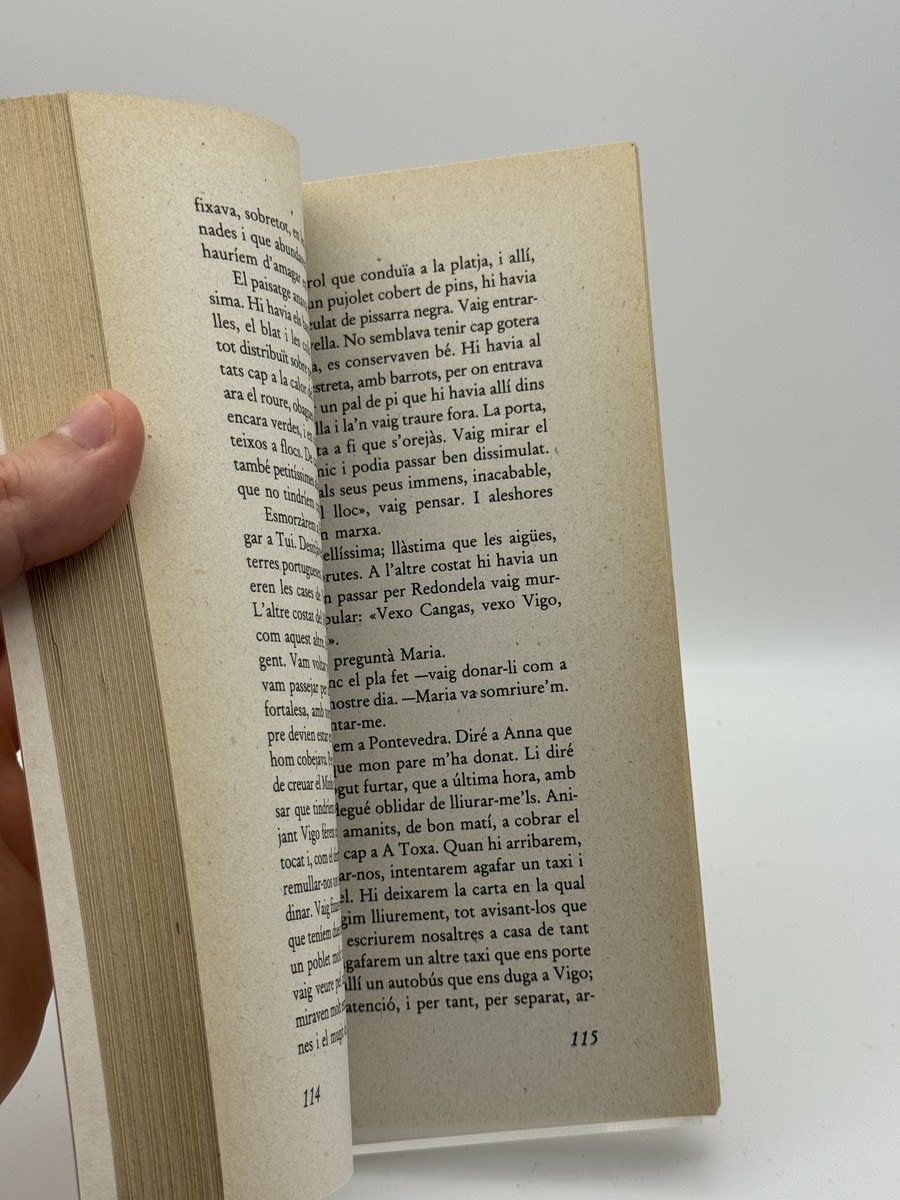 Foto 3 de Mor una vida, es trenca un amor de Joan Pla, libro de segunda mano