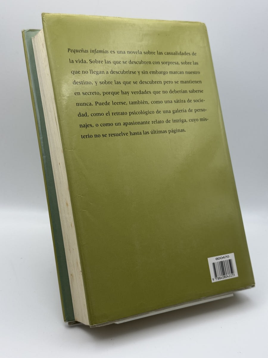 Foto 2 de Pequeñas infamias - Carmen Posadas de Carmen Posadas, libro de segunda mano