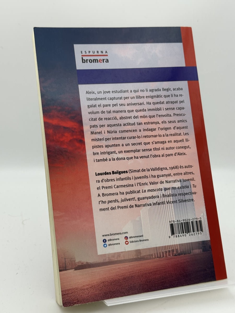 Foto 2 de Una lectura perillosa - Lourdes Boïgues de Lourdes Boïgues, libro de segunda mano