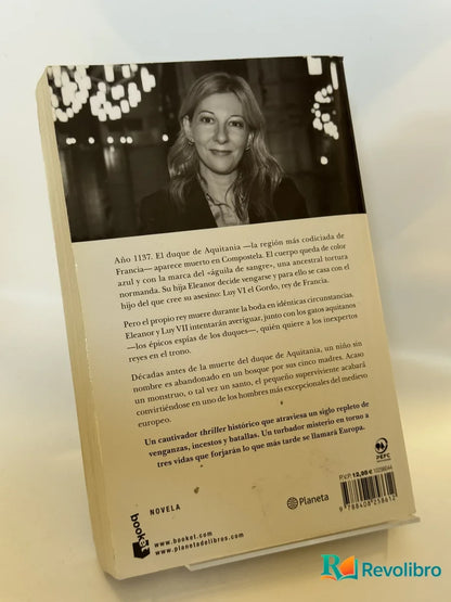 Foto 2 de Aquitania de Eva G. Sáenz de Urturi, libro de segunda mano