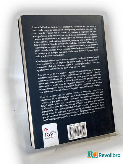Foto 2 de Atrapada en los sueños de Merche Carles Candeira, libro de segunda mano