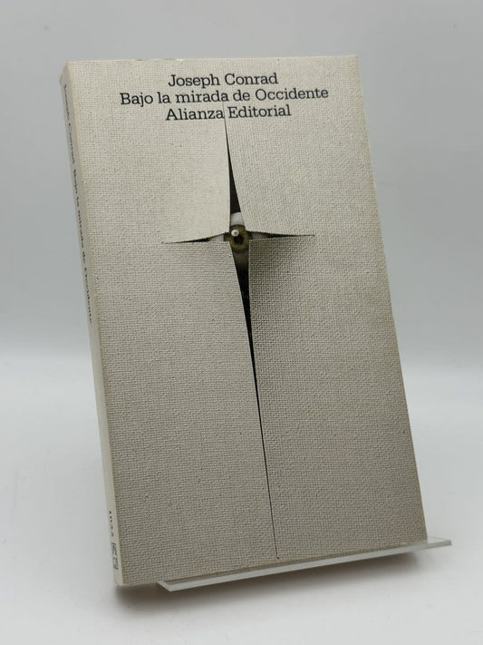 Portada de Bajo la mirada de Occidente de Joseph Conrad, libro de segunda mano