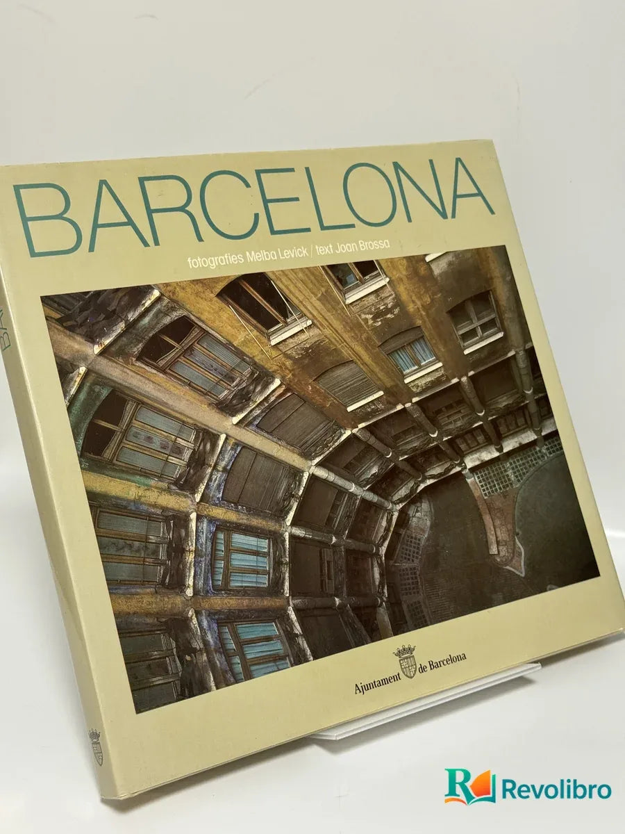 Portada de Barcelona de Melba Levick, libro de segunda mano