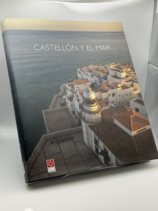 Portada de Castellón y el mar - Vicent M. Ortells Chabrera, María Jesús Gimeno Sanfeliu de Vicent M. Ortells Chabrera, libro de segunda mano