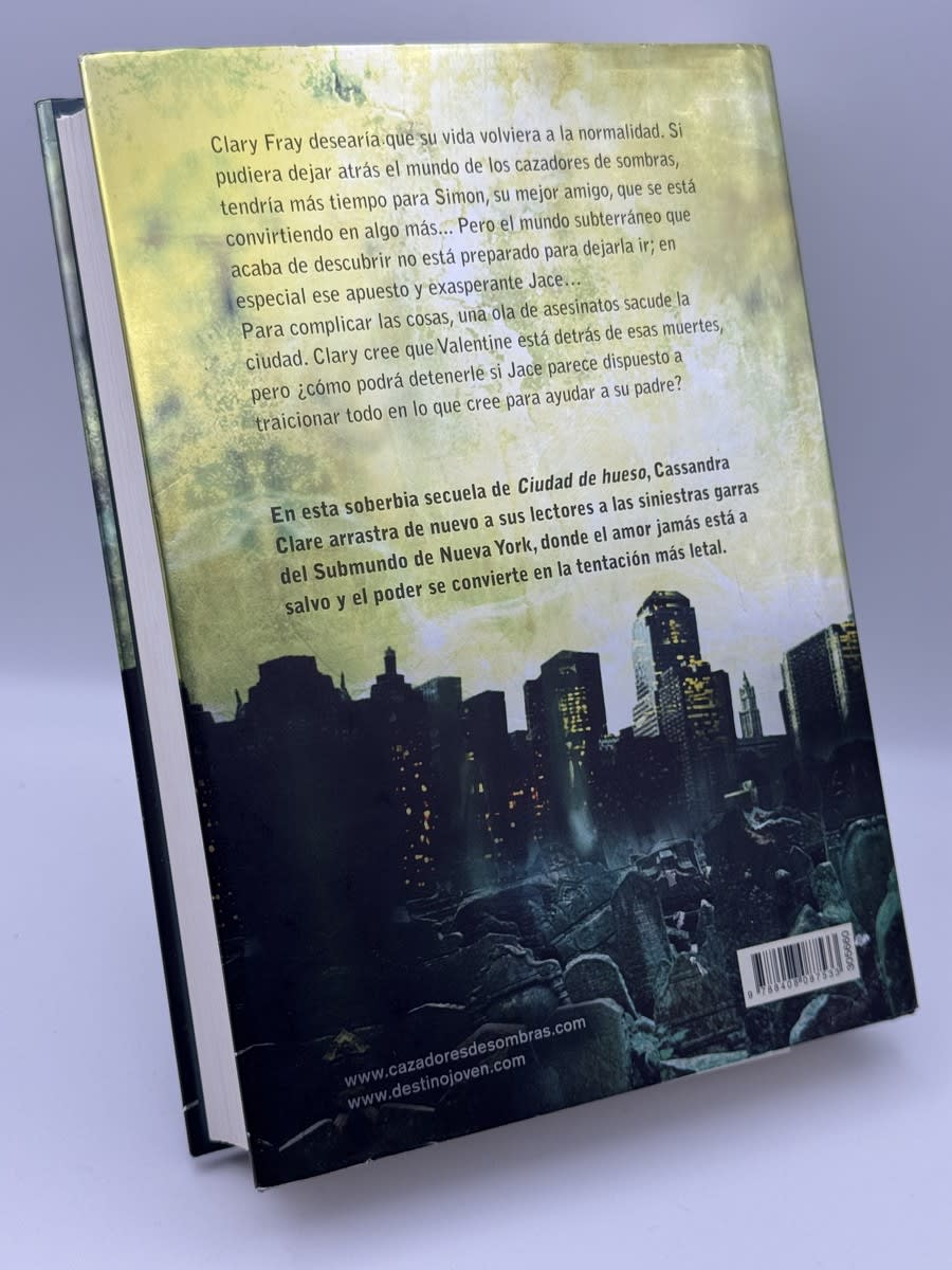 Cazadores de sombras: Ciudad de ceniza - Cassandra Clare - Foto 2