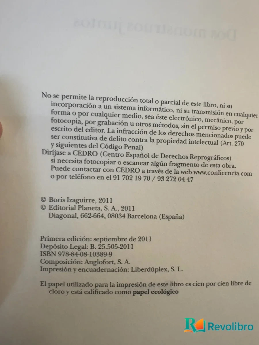 Foto 3 de Dos monstruos juntos - 1ª edición de Boris Izaguirre, libro de segunda mano