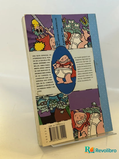 Foto 2 de El capitán Calzoncillos y la invasión de los pérfidos tiparracos del espacio de Dav Pilkey, libro de segunda mano