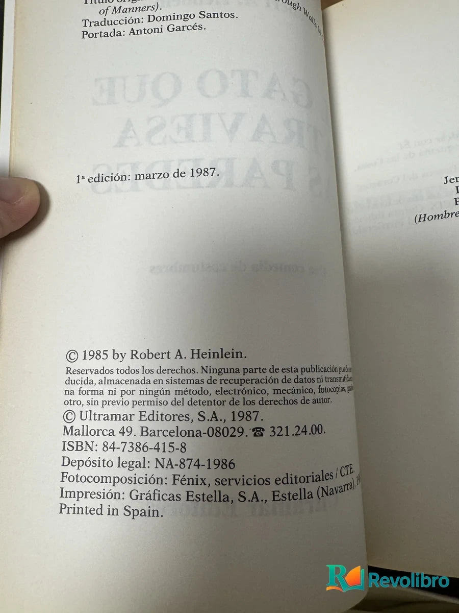 Foto 2 de El Gato Que Atraviesa las Paredes de Robert A. Heinlein, libro de segunda mano