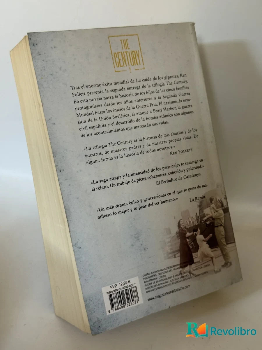 Foto 2 de El invierno del mundo de Ken Follett, libro de segunda mano
