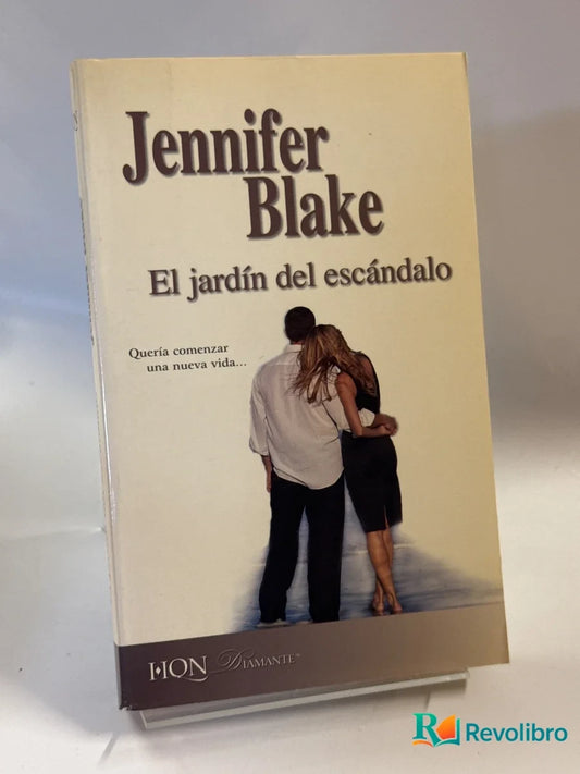 Portada de El jardín del escándalo de Jennifer Blake, libro de segunda mano