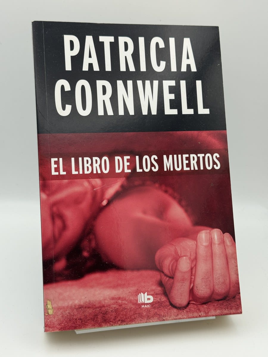 Portada de El libro de los muertos de Patricia Cornwell, libro de segunda mano