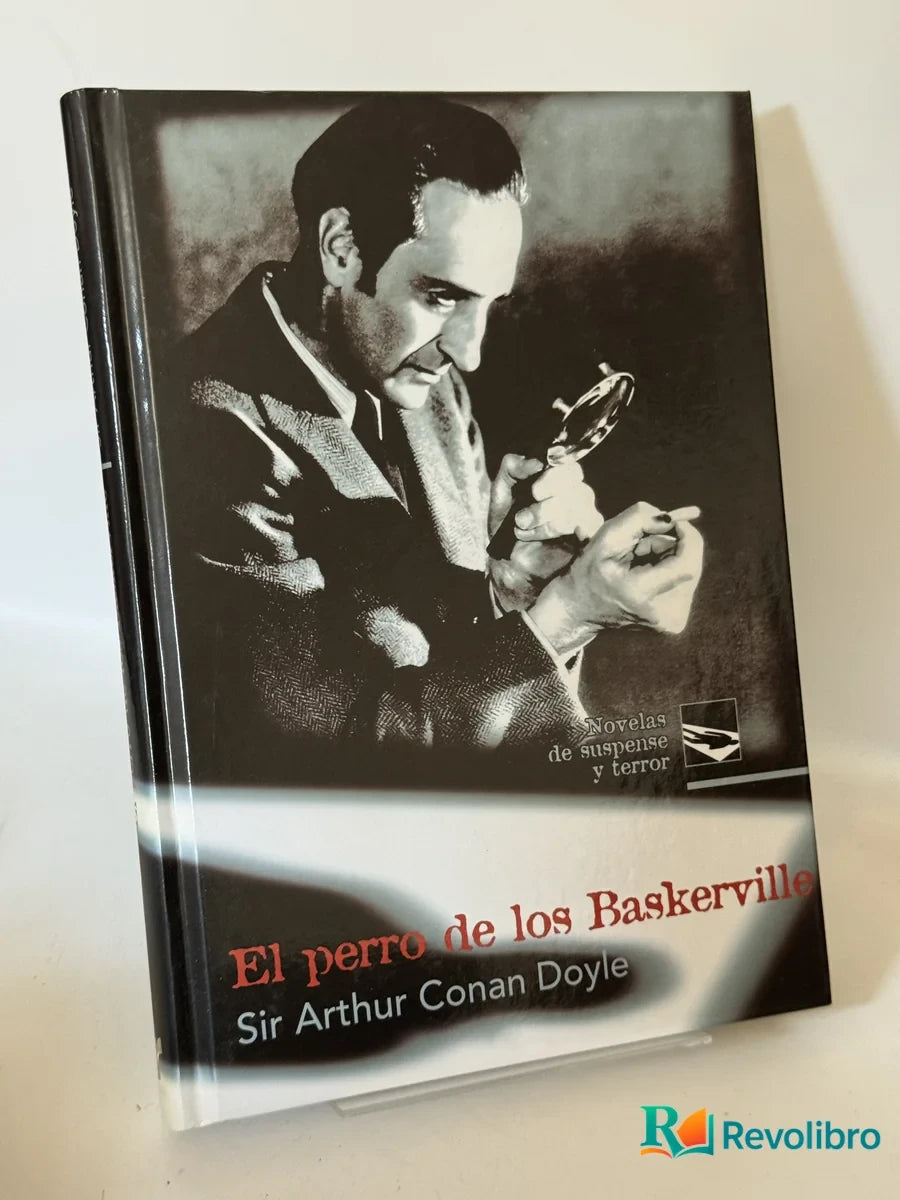 Portada de El perro de los Baskerville de Sir Arthur Conan Doyle, libro de segunda mano