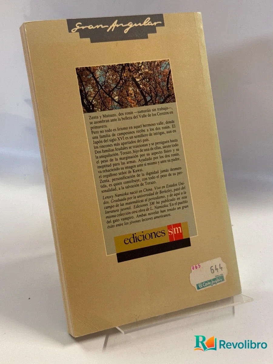 Foto 2 de El valle de los cerezos rotos de Lensey Namioka, libro de segunda mano