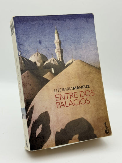 Portada de Entre dos palacios de Naguib Mahfuz, libro de segunda mano