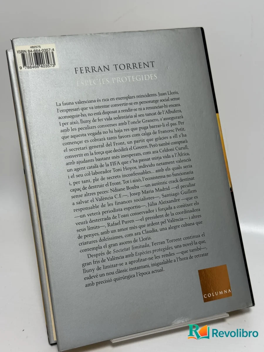 Foto 3 de Espècies protegides de Ferran Torrent, libro de segunda mano