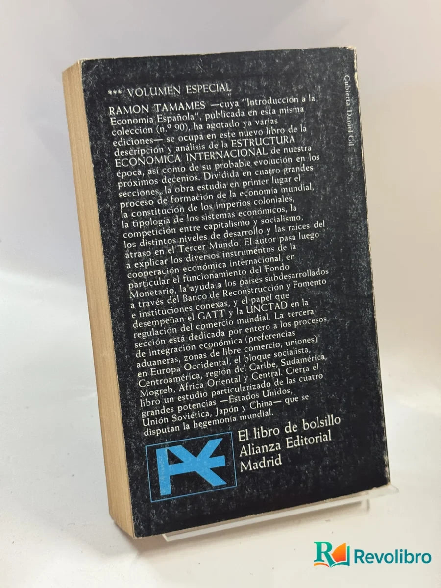 Foto 2 de Estructura económica internacional de Ramon Tamames, libro de segunda mano