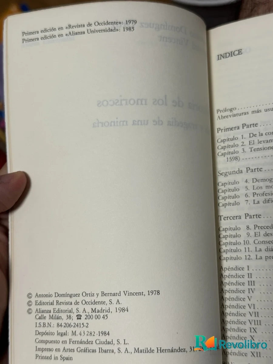 Foto 2 de Historia de los moriscos de Antonio Domínguez Ortiz, libro de segunda mano
