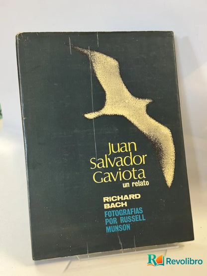 Portada de Juan Salvador Gaviota de Richard Bach, libro de segunda mano