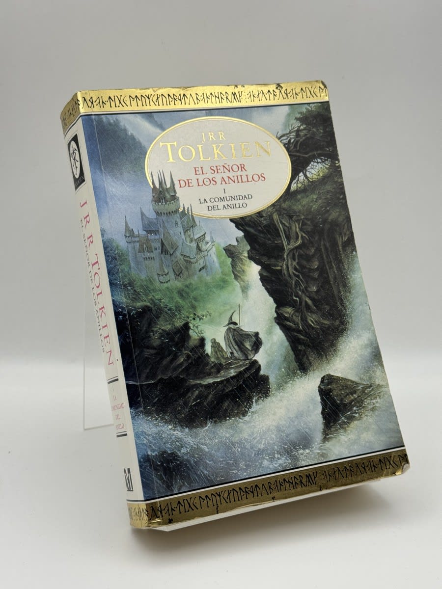 Portada de La comunidad del anillo - J.R.R. Tolkien de J.R.R. Tolkien, libro de segunda mano
