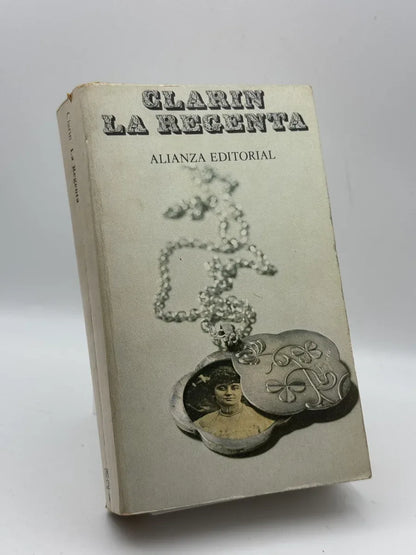 La Regenta de Clarin | Libro segunda mano - Portada