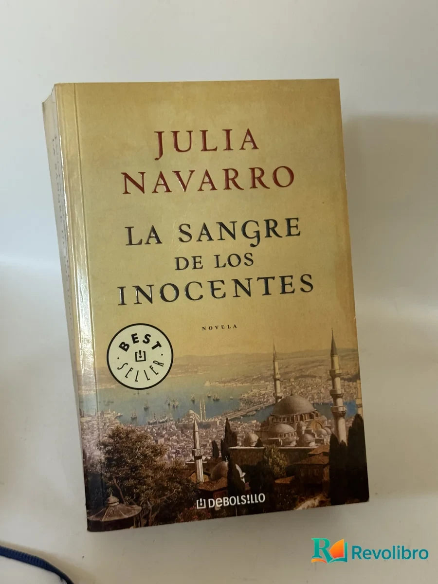 Portada de La sangre de los inocentes de Julia Navarro, libro de segunda mano