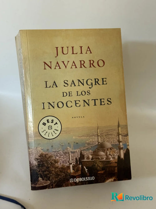 Portada de La sangre de los inocentes de Julia Navarro, libro de segunda mano