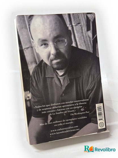 Foto 2 de La sombra del viento de Carlos Ruiz Zafón, libro de segunda mano