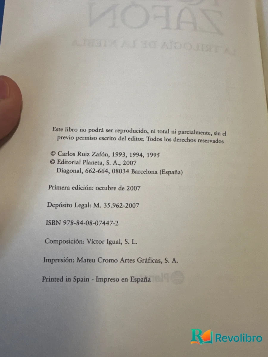 Foto 3 de La trilogía de la niebla - 1ª edición de Carlos Ruiz Zafón, libro de segunda mano