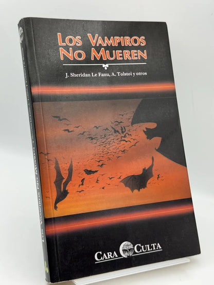 Portada de Los Vampiros No Mueren de J. Sheridan Le Fanu, libro de segunda mano