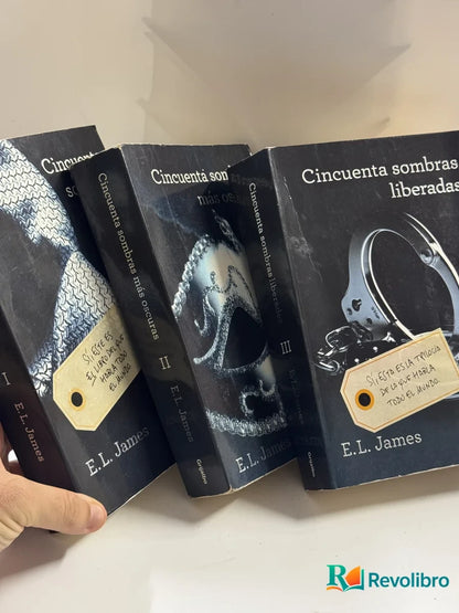 Foto 2 de Lote Cincuenta sombras de Grey de E.L. James, libro de segunda mano