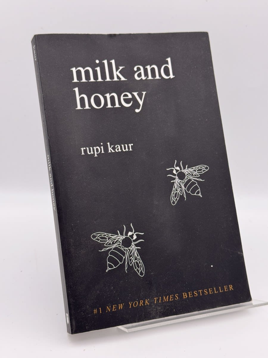 Portada de Milk and Honey de Rupi Kaur, libro de segunda mano
