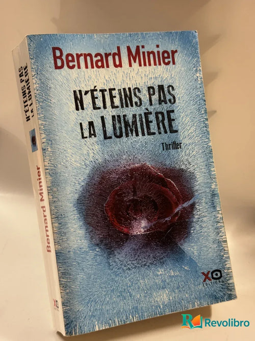 Portada de N'éteins pas la lumière de Bernard Minier, libro de segunda mano