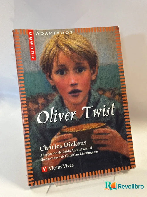 Portada de Oliver Twist de Charles Dickens, libro de segunda mano