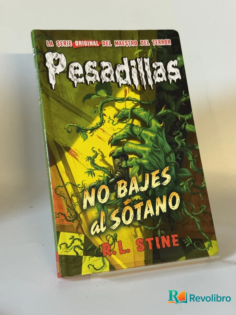 Portada de Pesadillas No bajes al sótano de R.L. Stine, libro de segunda mano