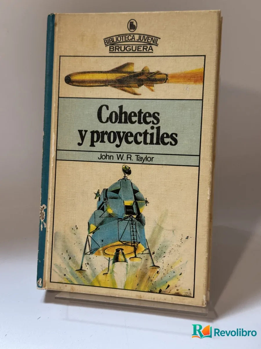Portada de Cohetes y proyectiles de John W. R. Taylor, libro de segunda mano