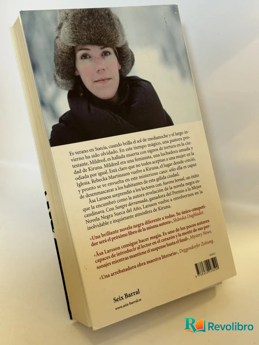 Foto 2 de Sangre derramada de Åsa Larsson, libro de segunda mano
