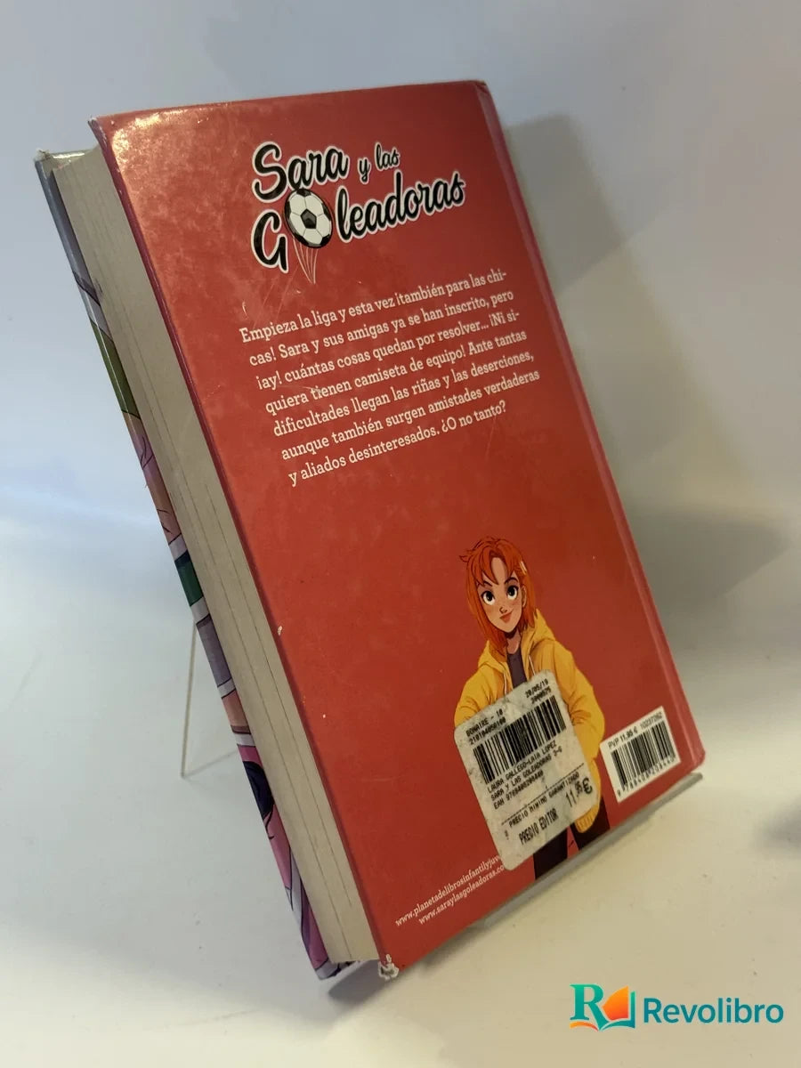 Foto 2 de Sara y las goleadoras de Laura Gallego, libro de segunda mano