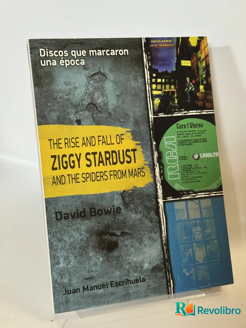 Portada de The Rise and Fall of Ziggy Stardust and the Spiders from Mars de Juan Manuel Escribuela, libro de segunda mano