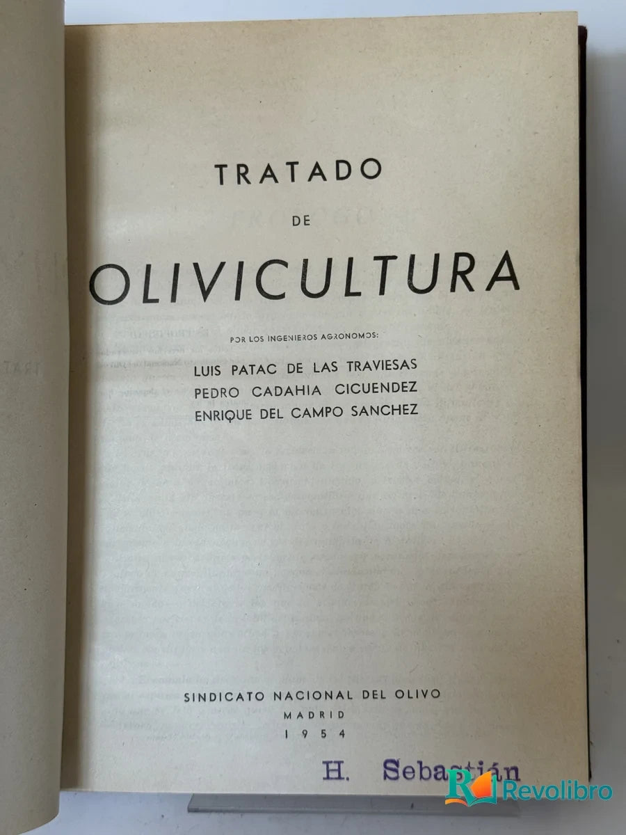Portada de Tratado de Olivicultura de Luis Patac de las Travesías, libro de segunda mano
